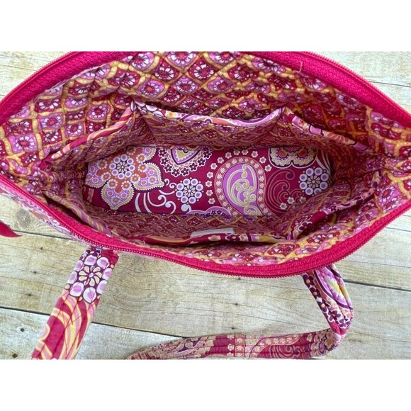 Vera Bradley Raspberry Fizz 2008 Retired Pattern Shoulder Strap Purse Tote EUC - Picture 9 of 12